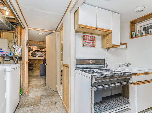 731 Rathbun Avenue image 28 of 33