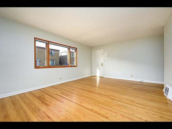 3rd image of 8019 Lake St #1