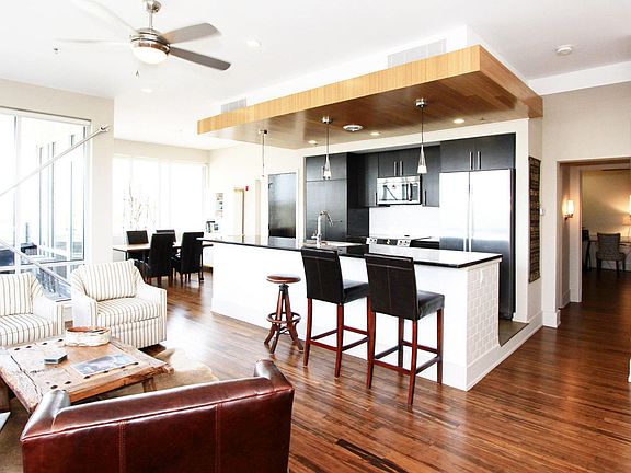5th image of 555 W Jackson Ave Ste 603