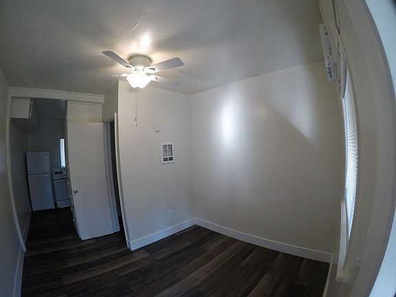 3rd image of 946 Cherry St APT 4