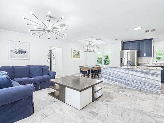 5th image of 112 Capri Blvd