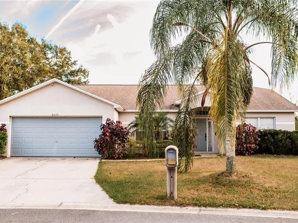 8215 Westmont Terrace Dr, Lakeland, FL 33810