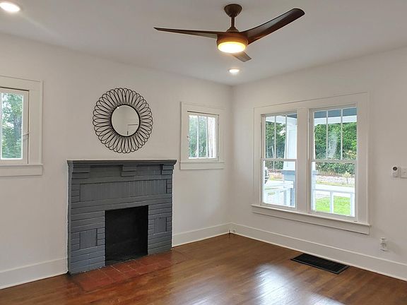 3rd image of 2123 Lyndon Ave