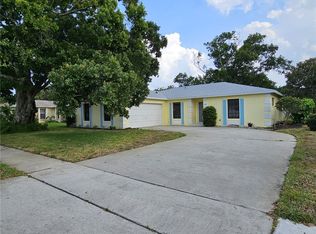 2475 4th Ln, Vero Beach, FL 32962