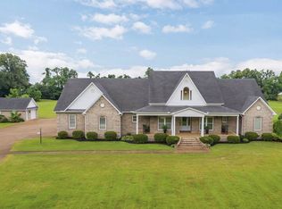 245 Esquire Peek Rd, Humboldt, TN 38343