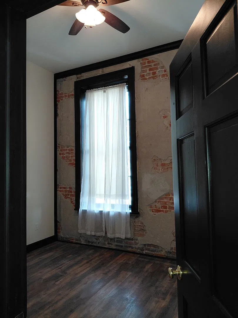 608 Bertrand Apts — Photo 2
