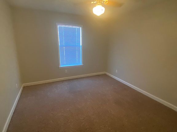 2nd image of 904 N Montgomery St #5