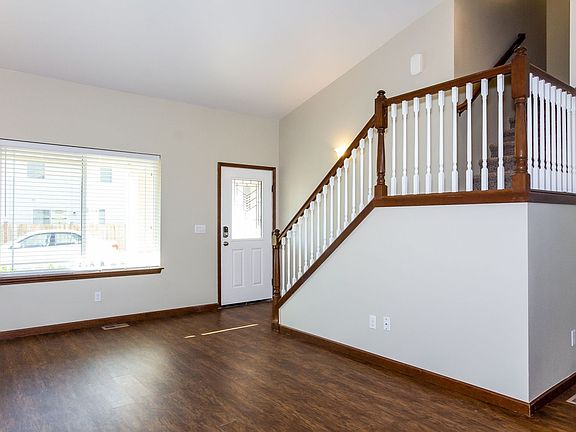 4th image of 6625 207th St Ct E