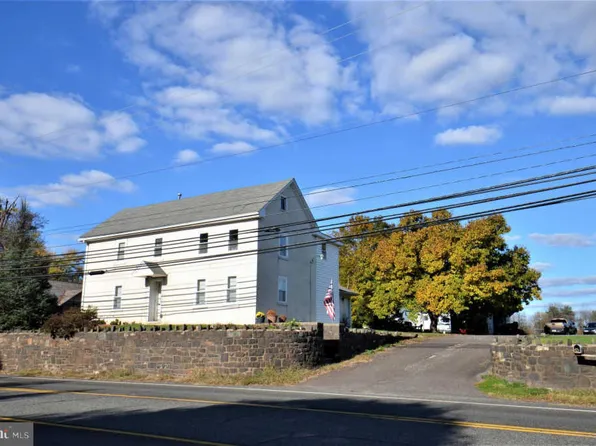 142 W Ridge Pike, Royersford, PA 19468