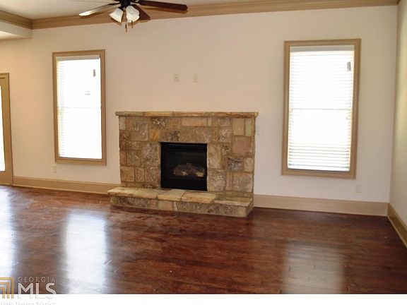 4th image of 1411 Azalea Brook Dr