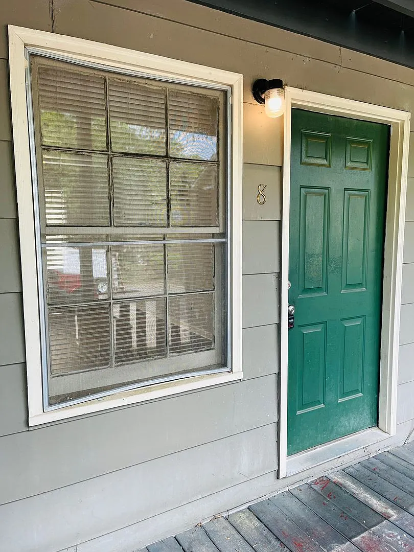 601 W Haralson St — Photo 2