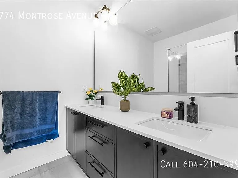 2774 Montrose Ave #69 — Photo 11