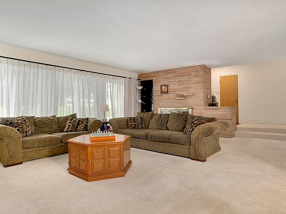 3rd image of 1404 Grenham Pl
