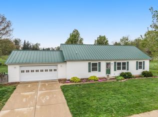 420 Orchard St, Constantine, MI 49042