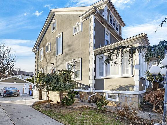 4th image of 4122 169th Street
