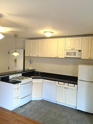 Rented by Warren T Real Estate Corp. | media 37