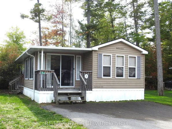 5 Nipagon Cir, Wasaga Beach, ON L9Z 2M2