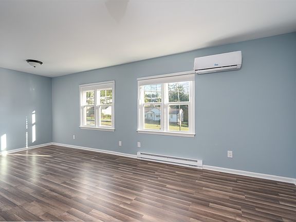 2nd image of 817 E Lafayette St #829