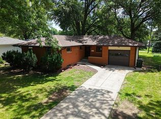 7221 Lexington Ave, Lincoln, NE 68505