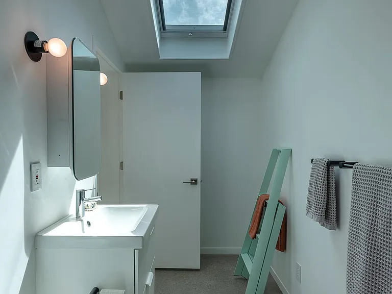 927 Northwood St #1 — Photo 9