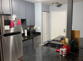 663-416 W Grace St, Chicago, IL 60613