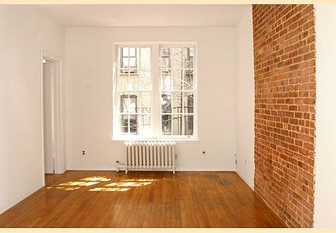 3rd image of 310 E 92nd St APT 2R