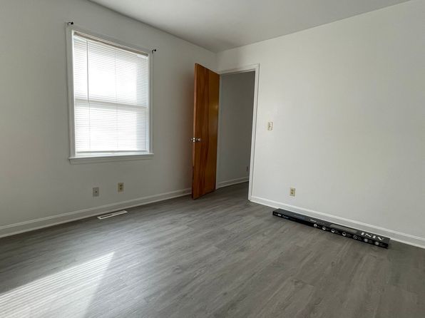 1 S Washington St #B, Milford, DE 19963