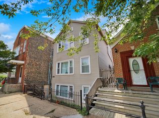 1905 W 19th St #3, Chicago, IL 60608