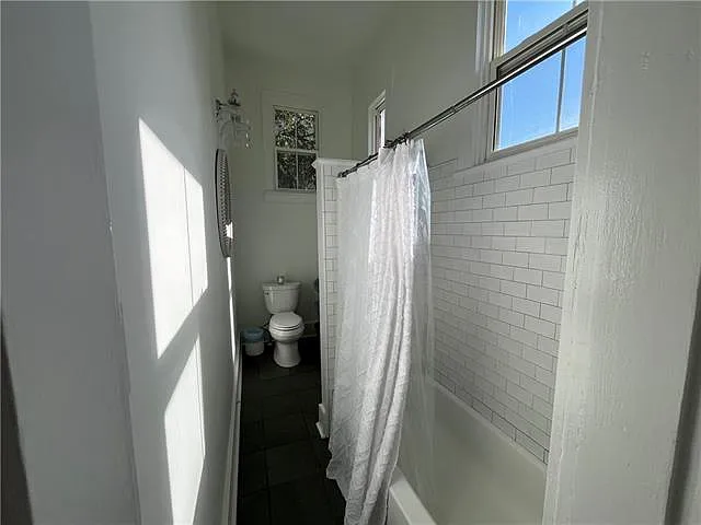 5127 Prytania St #5 — Photo 11