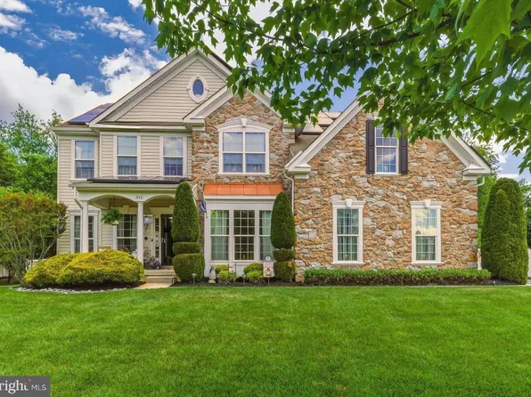 312 Bon Air Dr, Williamstown, NJ 08094