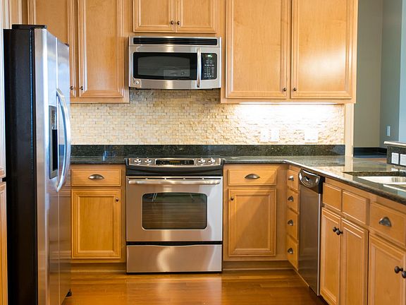 4th image of 820 N Thompson Ln Suite 4F