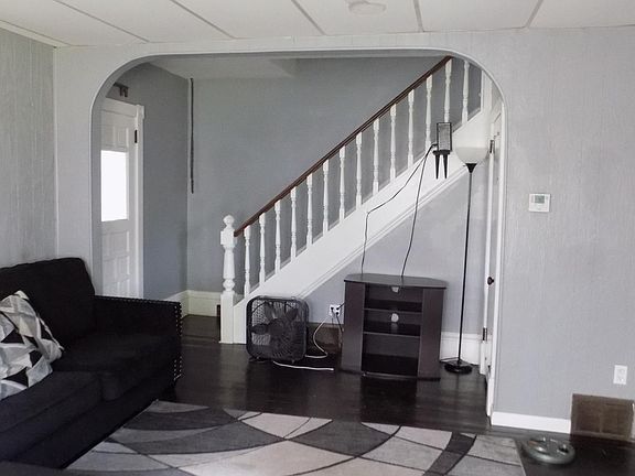 2nd image of 203 Mitchell St