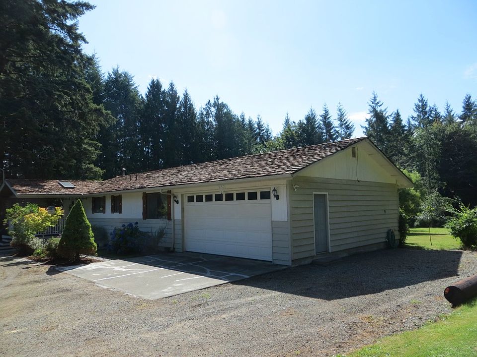 1st image of 300 E Leeds Dr