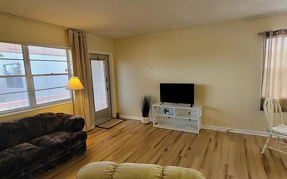 2nd image of 261 Norwich E #K