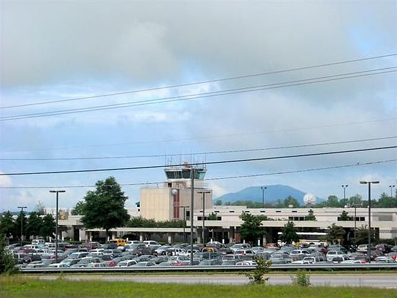 Asheville Airport Close by
