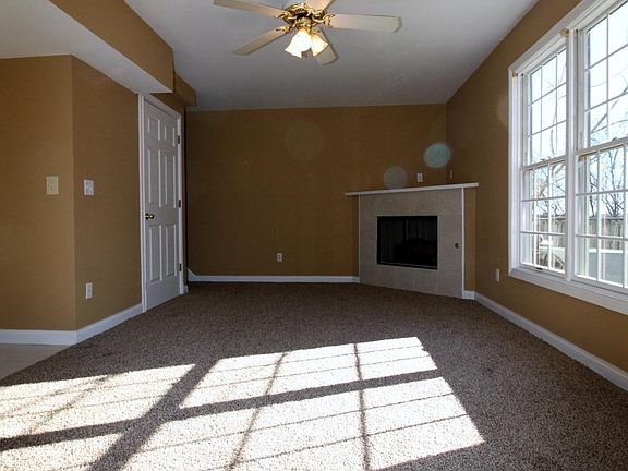 5th image of 612 Big Bear Ln