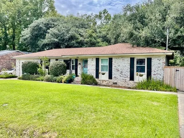 1104 Smithfield Pl, Hanahan, SC 29410