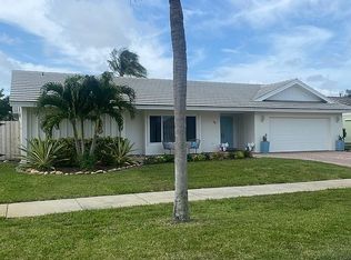49 Woodland Dr, Tequesta, FL 33469