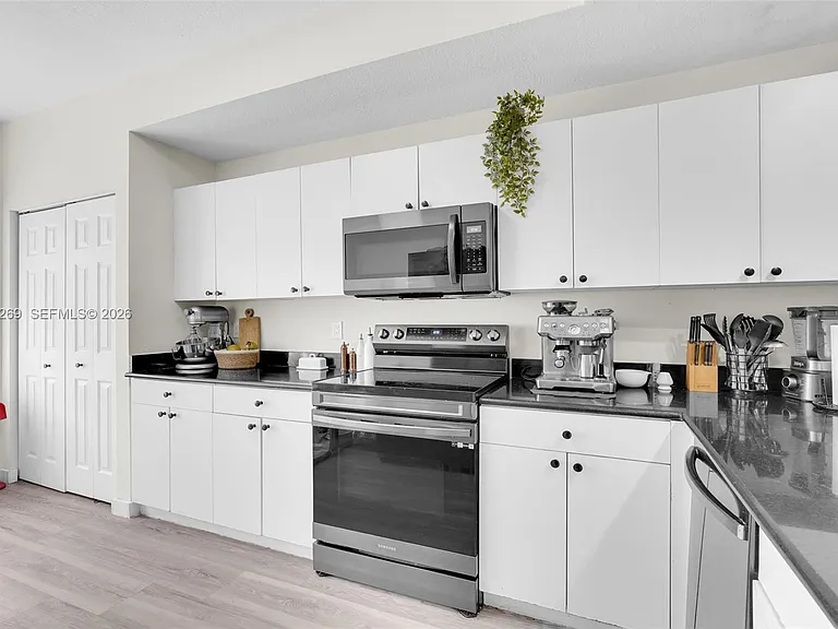 738 NE 90th St #207 — Photo 8