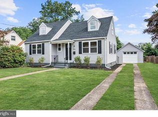 315 Van Sant Dr, Palmyra, NJ 08065