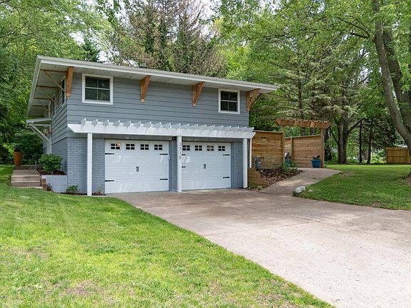 5th image of 3315 Circle Dr
