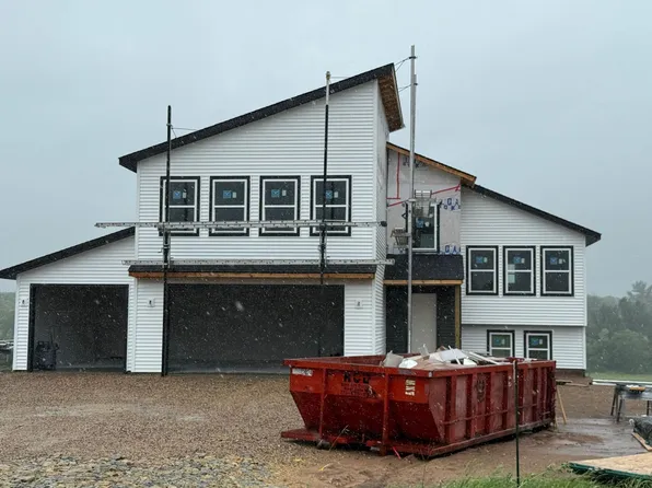 889 183rd Ct, New Richmond, WI 54017