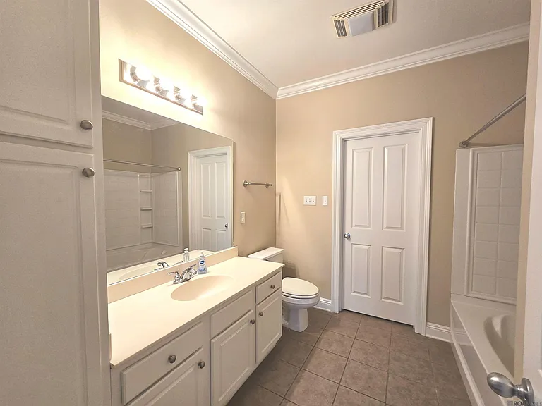 2108 Cypress Hall Aly — Photo 11