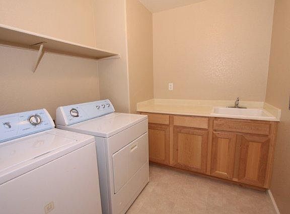 4th image of 3301 N Park Dr Unit 4216