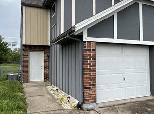 1102 Pine Ct, Warrensburg, MO 64093