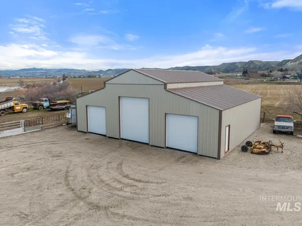 4009 Sallys Ln, Emmett, ID 83617