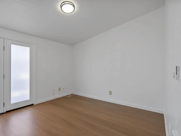 460-492 N Broadway St #472 — Photo 7
