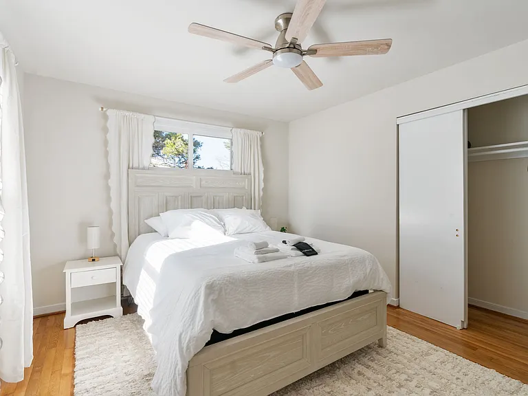 8702 Claymont Dr — Photo 10