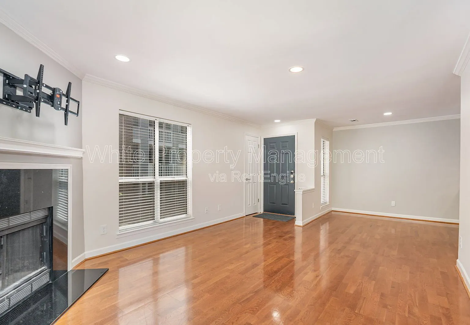 2 bed, 1.0 bath, 806 sqft, $1,545 — Photo 3