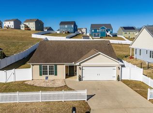 84 Lofty Cir, Stuarts Draft, VA 24477